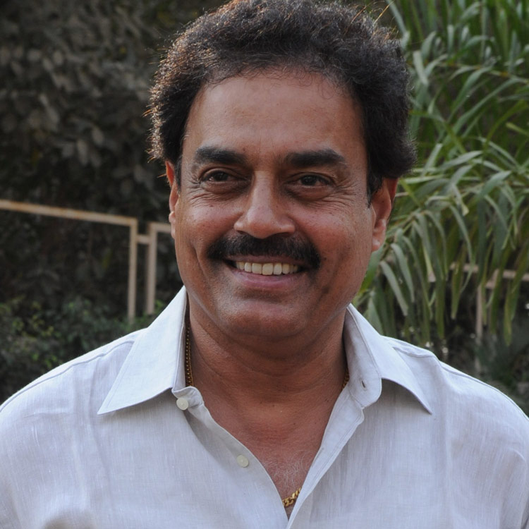 Dilip Vengsarkar Height, Age, Wife, Children, Family, Biography & More 2024