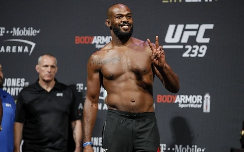 Jon Jones Height, Age, Girlfriend, Children, Family, Biography & More 2024