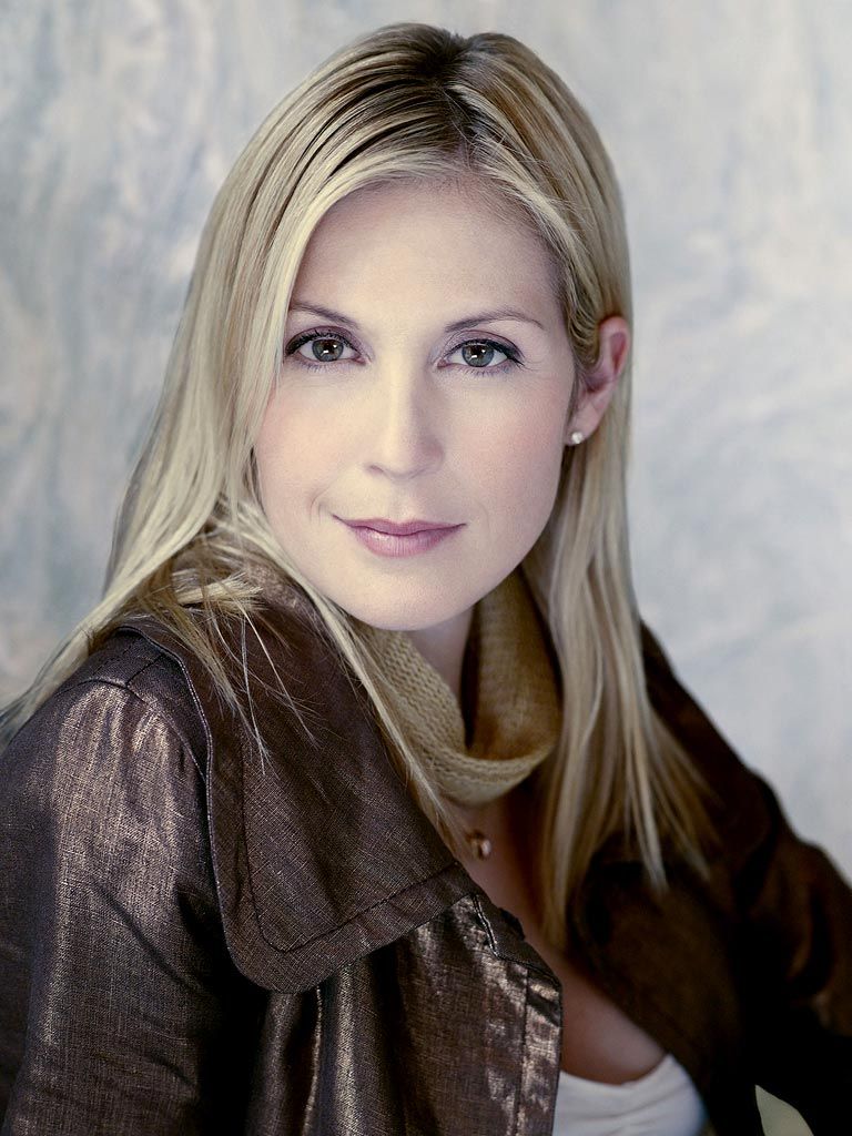 Kelly Rutherford Net Worth 2024