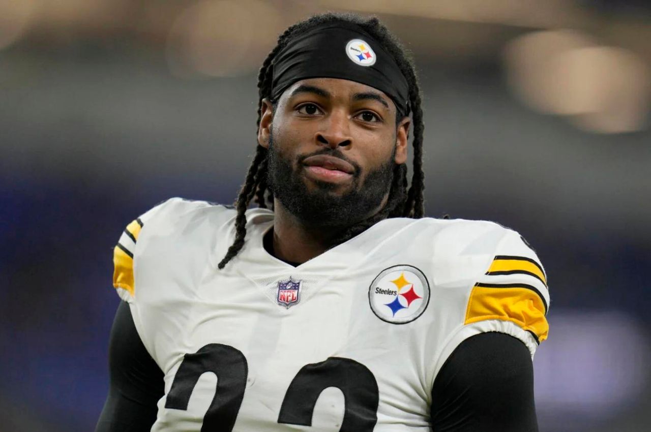 Najee Harris Net Worth 2024: Salary, Contracts, Age & Wife